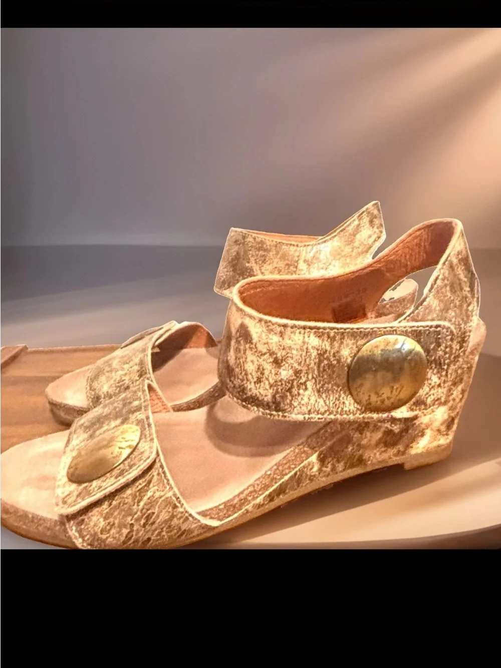 Taos Carousel 2 Wedge sandals inTaupe Multi Size 39 US 8.5-9